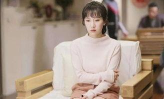 女朋友喜欢吃娱乐圈的瓜,她心中的甜蜜圈粉瞬间